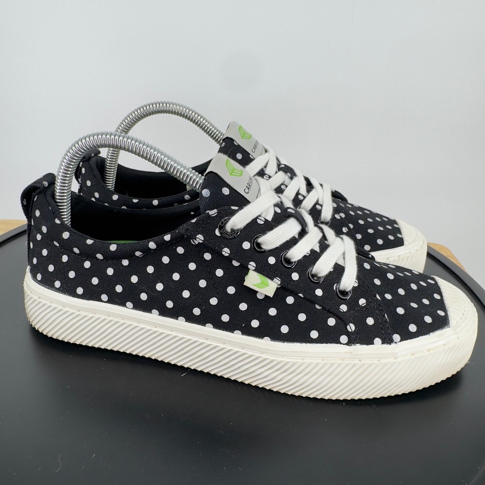 Cariuma OCA Low Black White Polka Dot Canvas Sneakers Womens 8.5 Sustainable